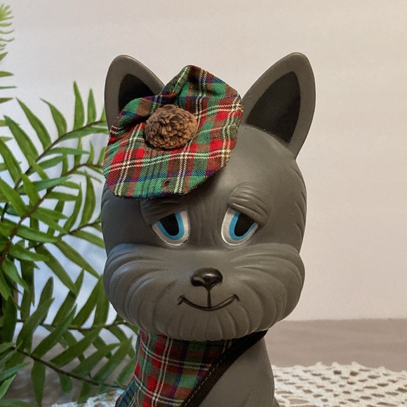 Vintage Dakin Scottish Terrier Dressed In Tartan Plaid - Picture 2 of 13